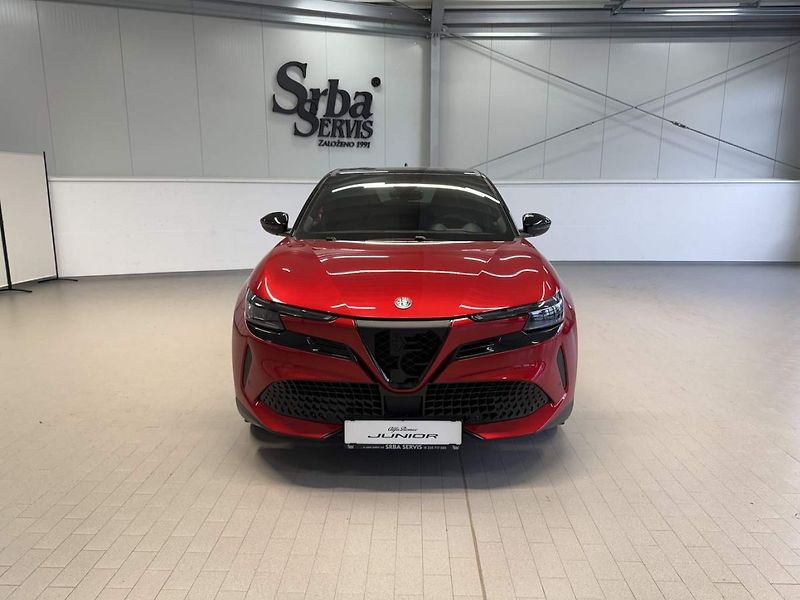 Alfa Romeo Junior (2024) Veloce 280 Elettrica 54 kWh - fotka 8 z 14