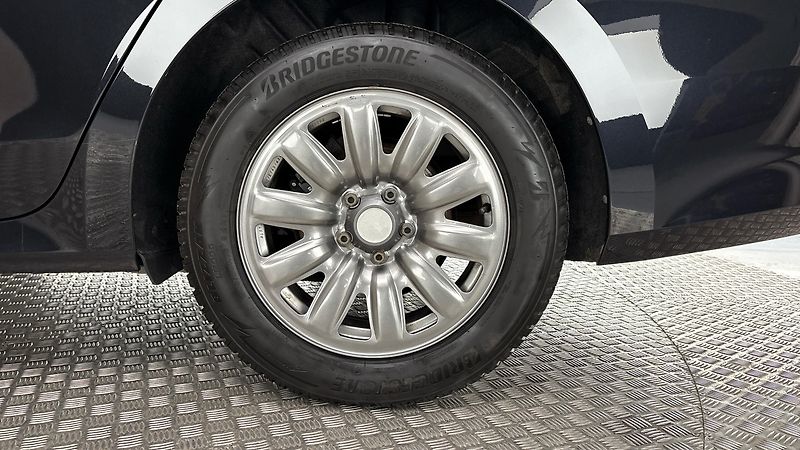 Škoda Octavia 2.0 TDI DSG Ambition Combi - fotka 19 z 26