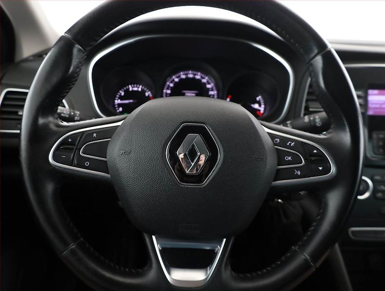 Renault Mégane (2017) 1.2 TCe, Tempomat - fotka 8 z 15