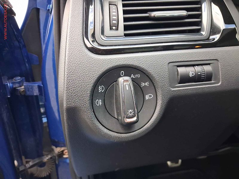 Škoda Rapid (2015) 1.2 TSi, Sport, bixen, panor - fotka 15 z 18