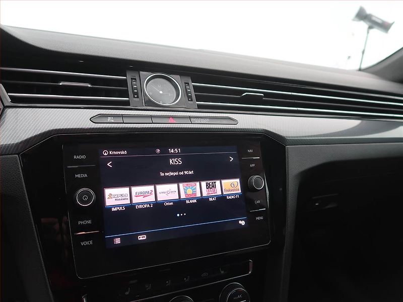 Volkswagen Arteon (2018) R-line 2.0 TSI - fotka 16 z 18
