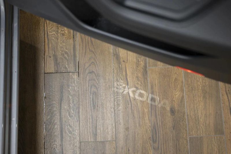 Škoda Superb 2.0 TDI 147 kW 4x4 L&K - fotka 28 z 38