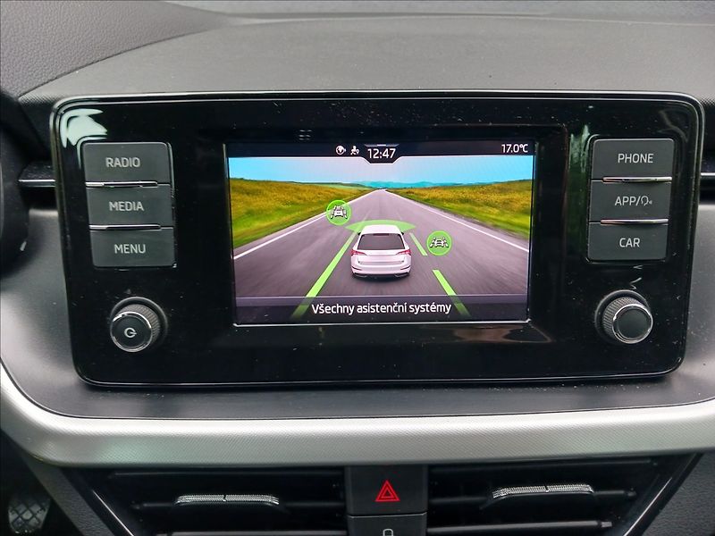 Škoda Scala 1,0 TSI 81 kW AMBITION - fotka 16 z 20