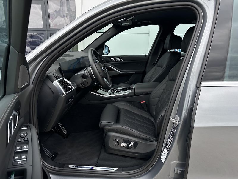 BMW X5 xDrive30d M-Sport - fotka 7 z 34