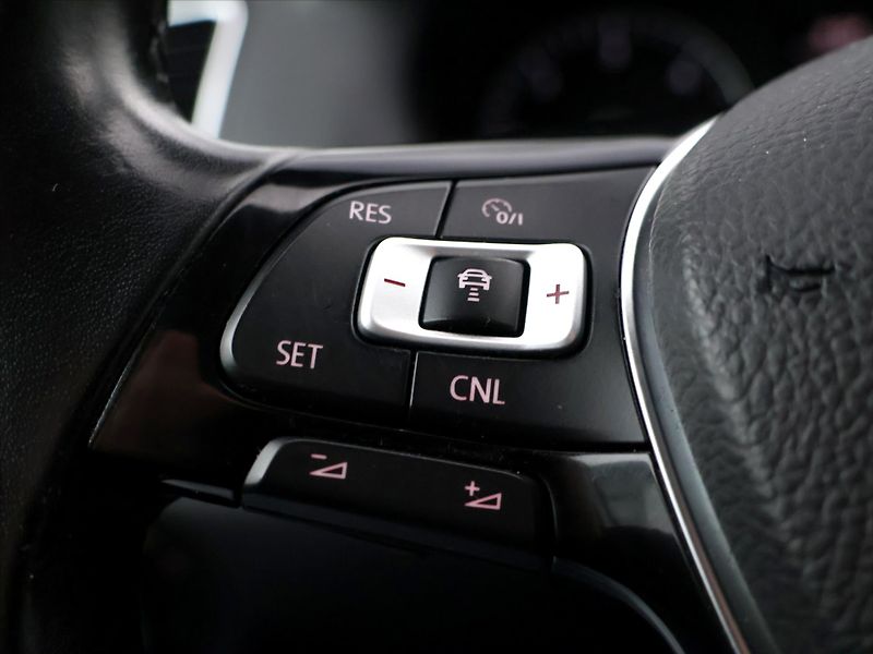 Volkswagen Sharan 2,0 TDI 135kW Comfortline DSG - fotka 23 z 39