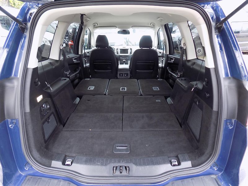 Ford Galaxy 2,0 TDCI 132 KW NAVI 7 MÍST - fotka 29 z 50