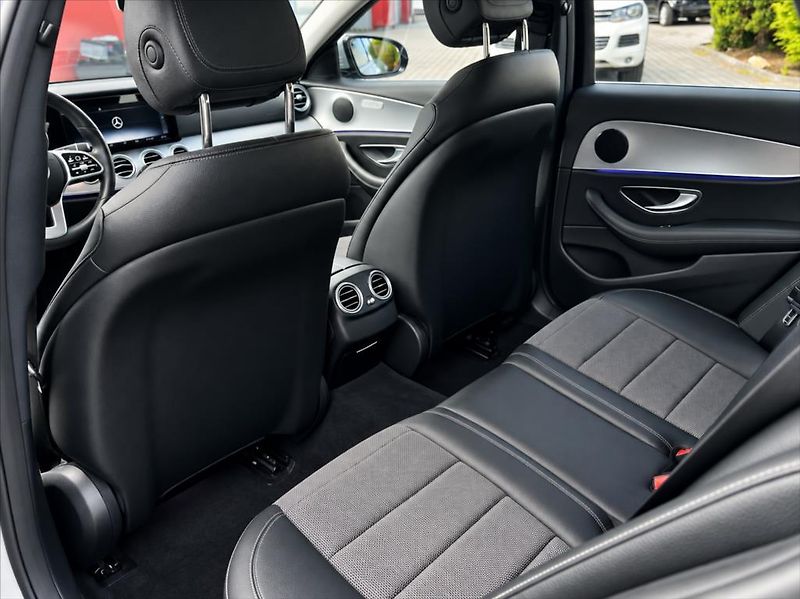 Mercedes-Benz Třídy E 2,0 E 220 d / 9G-TRONIC - fotka 14 z 48