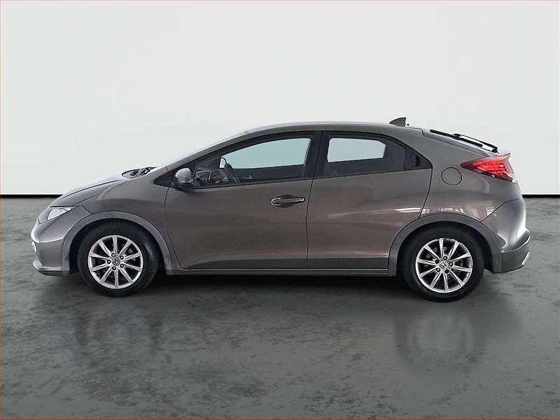 Honda Civic (2013) 1.4 i-VTEC - fotka 3 z 16