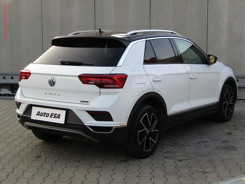 Volkswagen T-Roc (2019) 2.0 TDi 4x4, ČR, DSG, LED - fotka 4 z 21