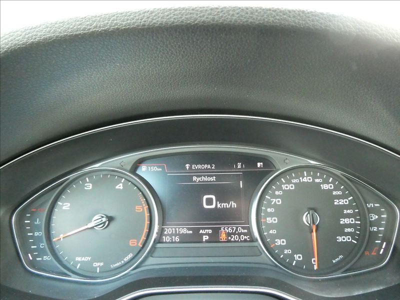 Audi Q5 2,0 TDi 120kW quattro,po servi - fotka 38 z 46