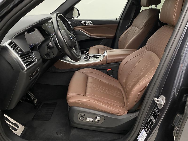 BMW X5 M50D xDrive CZ AUT REZERVACE - fotka 3 z 123
