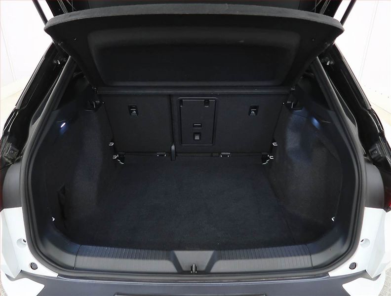 Volkswagen ID.4 (2021) Pro Perf. (82 kWh), digi klima - fotka 14 z 24