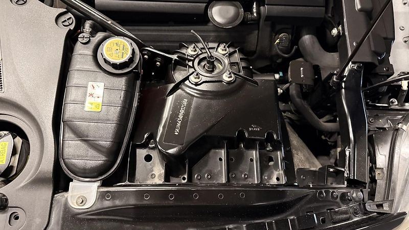 Jaguar XK (2009) V8 3.5i, REZERVOVÁNO - fotka 36 z 55