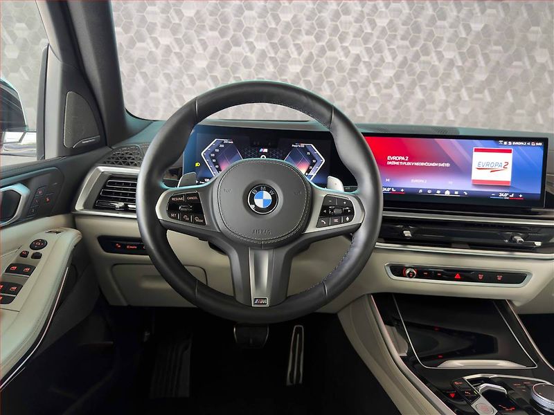 BMW X5 (2025) xDrive30d - fotka 15 z 21