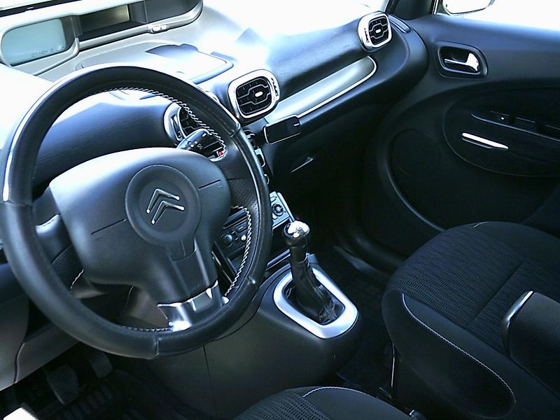 Citroën C3 Picasso (2011) 1.4 VTi KOUPENO ČR - fotka 10 z 11