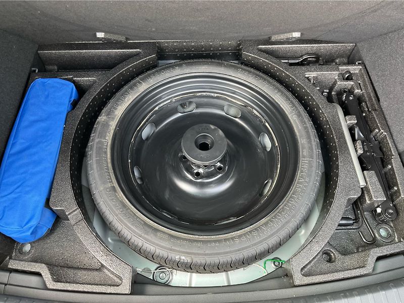 Škoda Karoq 2.0TDi 110 kW 4x4 TOP SELECTIO - fotka 27 z 29