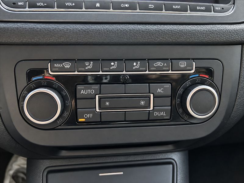 Volkswagen Tiguan 1,4 Tsi trend&Fun aut.klima - fotka 25 z 28