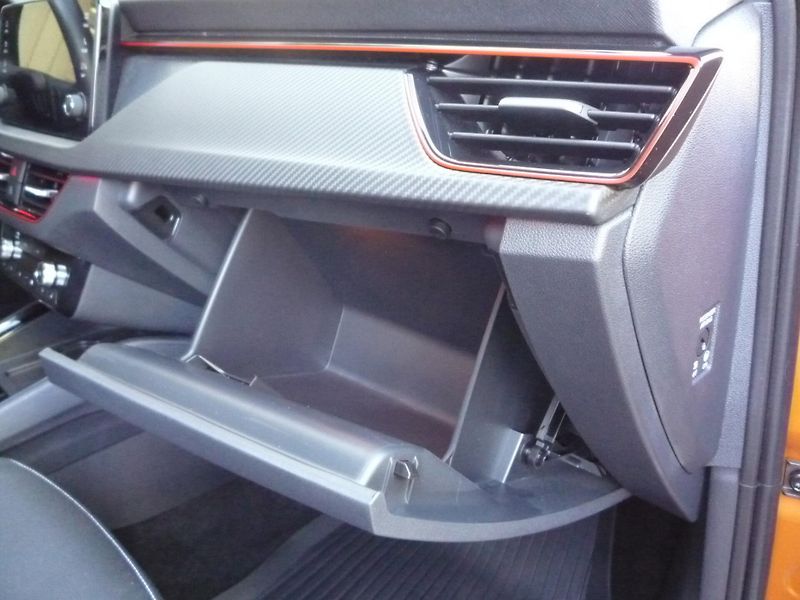Škoda Kamiq (2025) 1,5TSi 110kW DSG MONTE CARLO - fotka 18 z 25