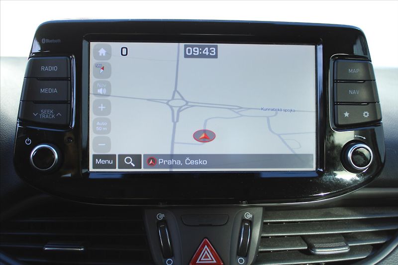 Hyundai i30 1.4 T-GDI ALL INCLUSIVE ČR - fotka 17 z 23
