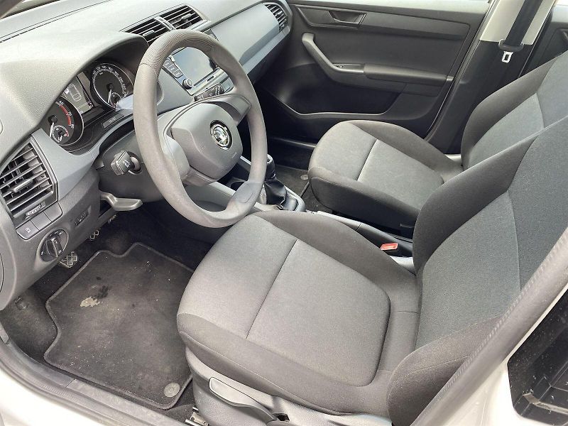 Škoda Fabia (2022) Combi 1.0 TSI Active - fotka 7 z 29