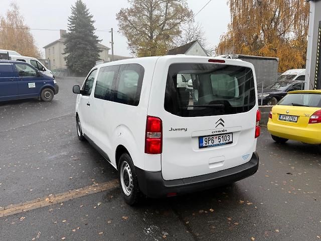 Citroën Jumpy (2022) L2H1 6 míst - fotka 4 z 9
