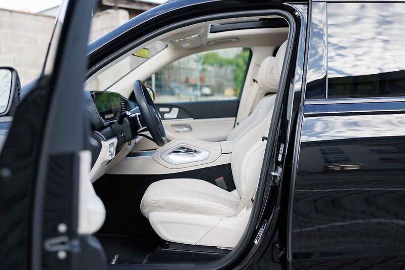 Mercedes-Benz GLS (2024) GLS 450d 4Matic AMG Line - fotka 33 z 64