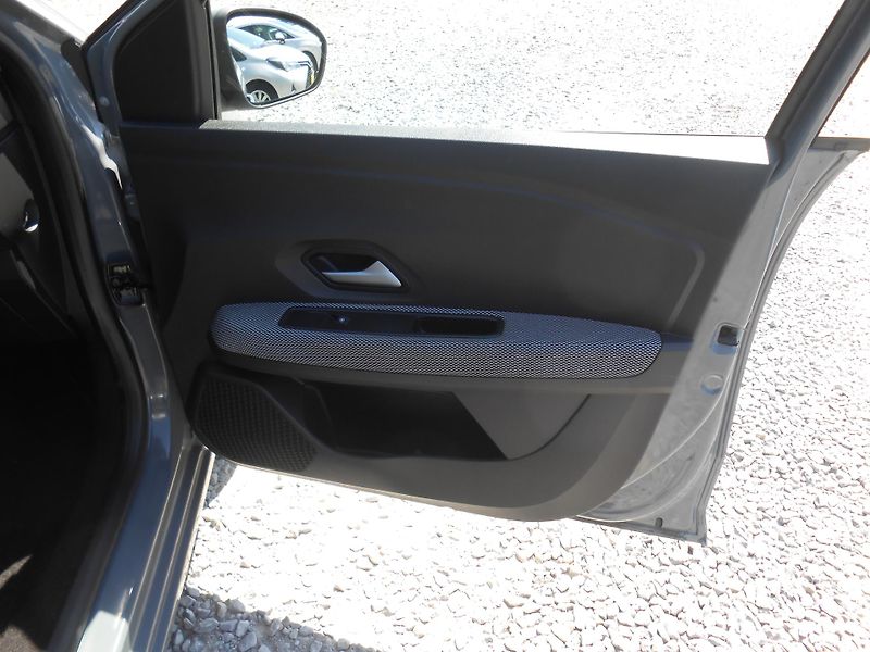Dacia Sandero 1.0TCe+LPG,KLIMA,LED!! - fotka 17 z 41