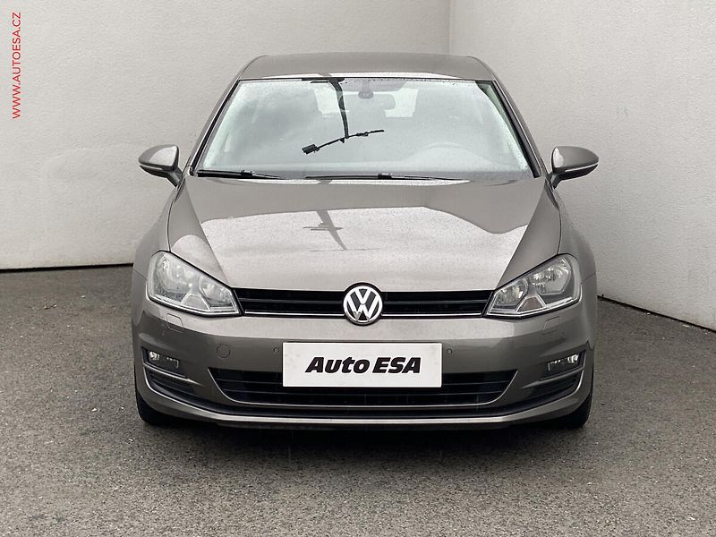 Volkswagen Golf (2013) 1.2 TSi VII, Comfortline, DSG - fotka 2 z 17