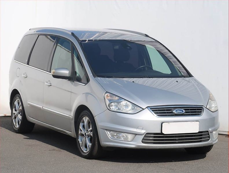 Ford Galaxy (2010) Ghia 2.0 TDCi, 7 míst - fotka 1 z 20