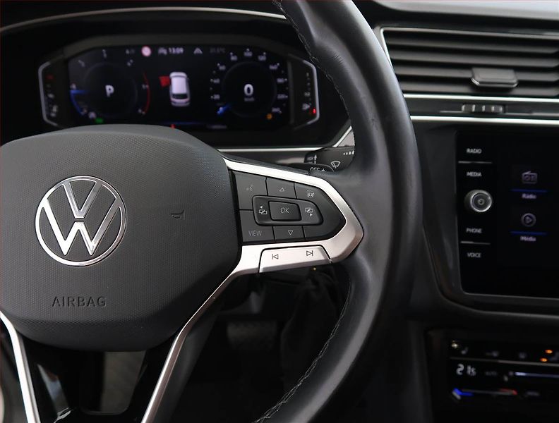 Volkswagen Tiguan Allspace (2024) Life 2.0 TDI, digi klima - fotka 24 z 28