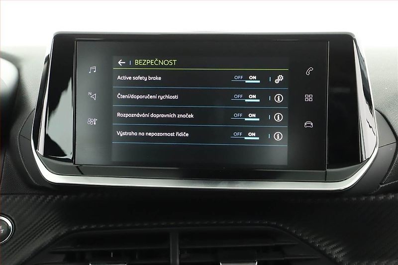 Peugeot 208 (2020) Active 50 kWh, SoH 92% - fotka 15 z 19