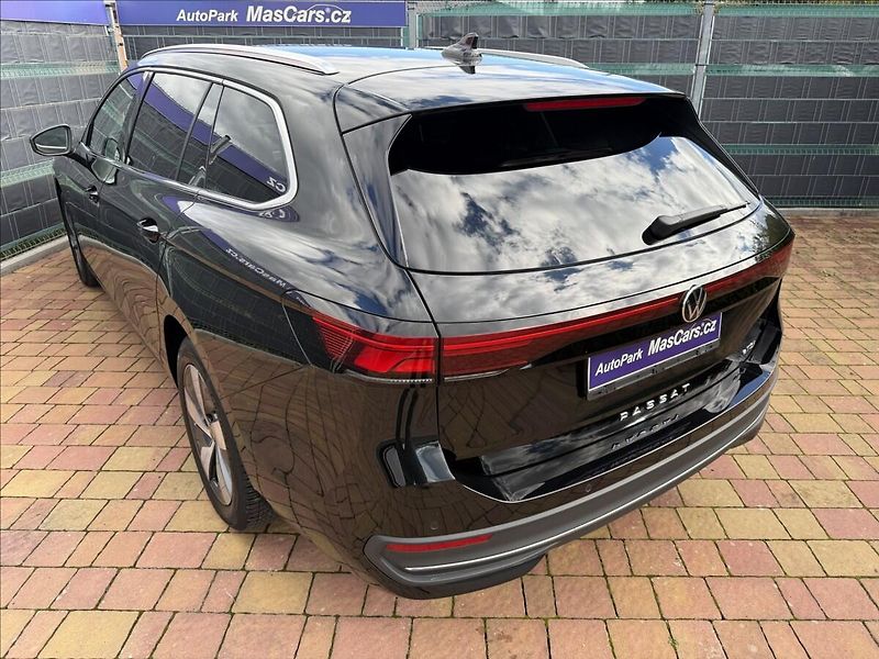 Volkswagen Passat 1.5 eTSI Business/HUD/ERGO - fotka 7 z 28