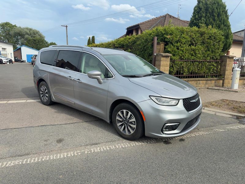 Chrysler Pacifica (2021) 3,6 Hybrid PlugIn Limited 2021 - fotka 1 z 21