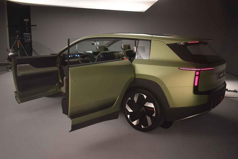 Koncepční vůz Škoda Vision 7S jako předobraz velké rodinné Škody