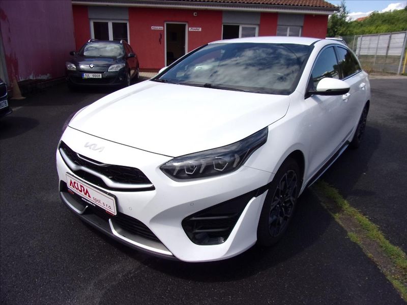 Kia ProCeed 1,5 T-GDI  GT-Line - fotka 7 z 32