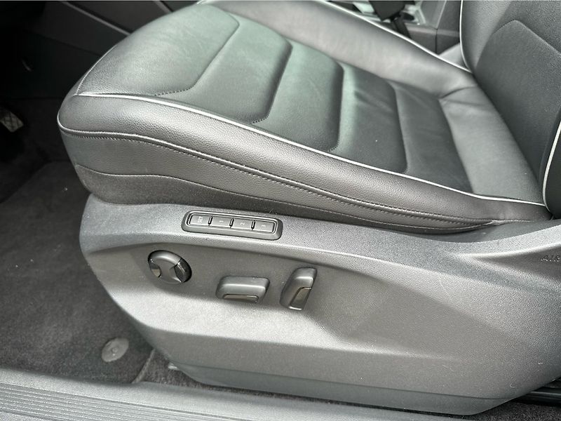 Volkswagen Tiguan 2,0 TDI 110 kW Business Premiu - fotka 13 z 22