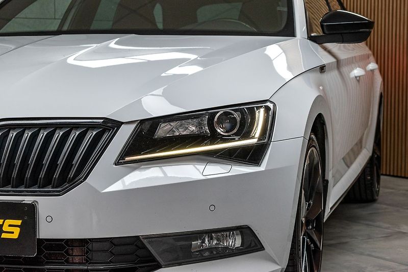 Škoda Superb 2.0 TDI 4x4*SPORTLINE*CANTON* - fotka 42 z 46
