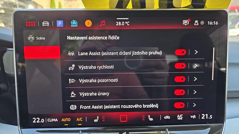 Volkswagen Golf (2025) 1.5 eTSI 85kW Life DSG7 Tažné - fotka 21 z 34