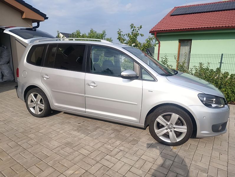 Volkswagen Touran (2015) 2.0TDI DSG-F1 PANORAMA  - fotka 2 z 20