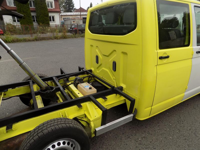 Volkswagen Transporter (2007) 2,5 96KW 7 MÍST SKLÁPĚČ  - fotka 43 z 56