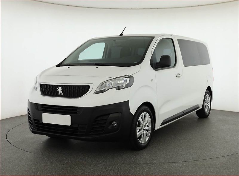 Peugeot Expert (2019) 2.0 BlueHDi, Bus, 8Míst, ČR - fotka 2 z 18