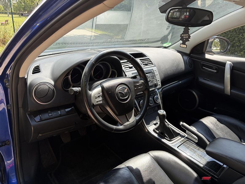 Mazda 6 2.5 Top Sport - fotka 19 z 31
