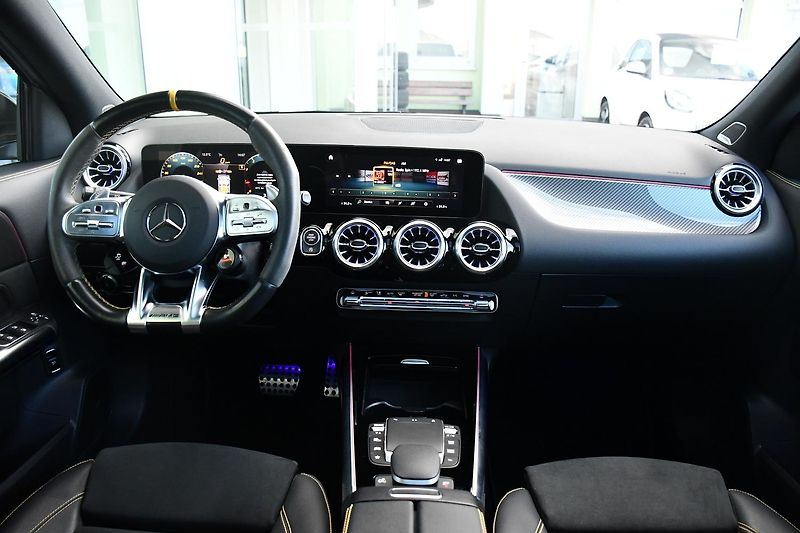 Mercedes-Benz GLA 45S AMG 4MATIC+PANO - fotka 5 z 53