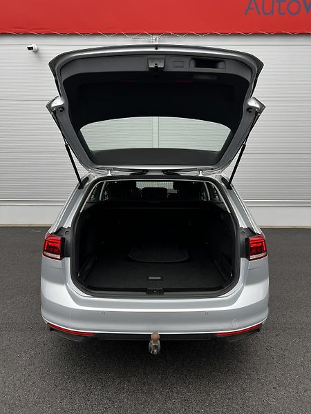 Volkswagen Passat 2.0TDI DSG 110kW 1.Maj DPH TZ - fotka 23 z 23