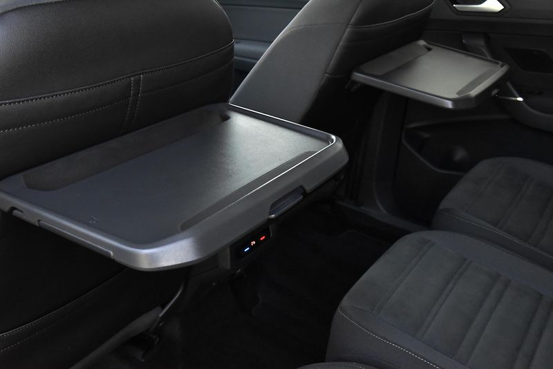 Volkswagen Touran 2.0 TDi COMFORTLINE,NAVI,MASÁŽ - fotka 30 z 51