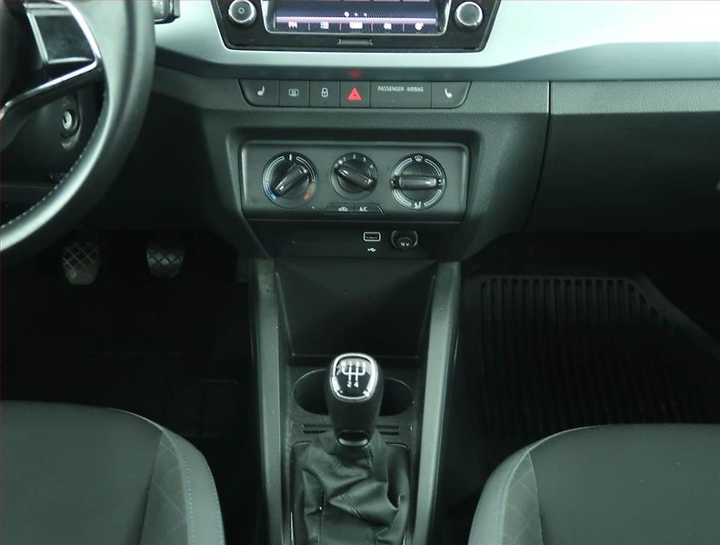 Škoda Fabia (2021) Ambition Plus 1.0 TSI, ČR - fotka 15 z 15