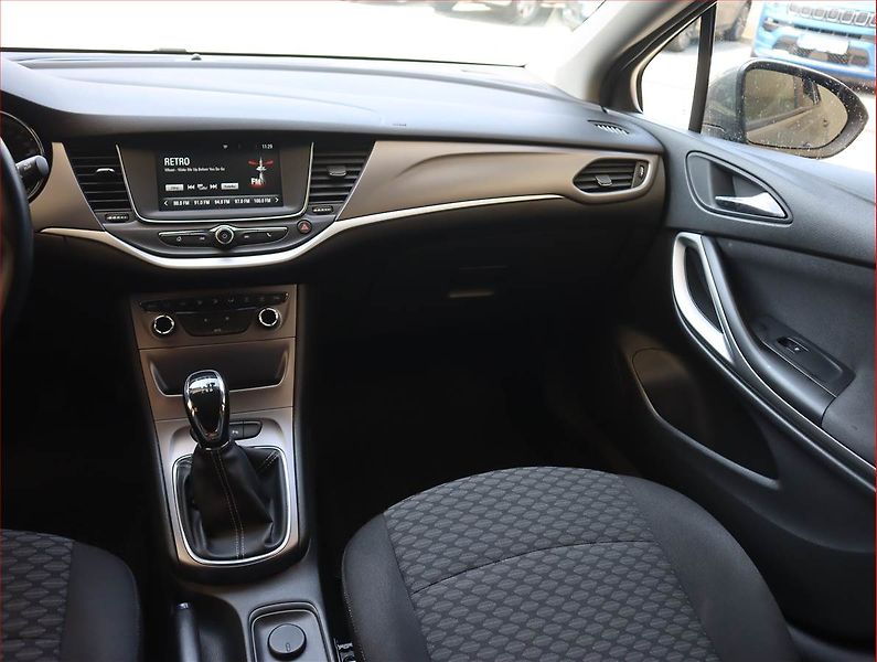 Opel Astra (2017) 1.6 CDTI, Serv.kniha, Tempomat - fotka 8 z 16