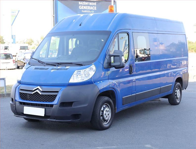 Citroën Jumper (2014) 2.2 HDi, 7Míst, L3H2 - fotka 2 z 12