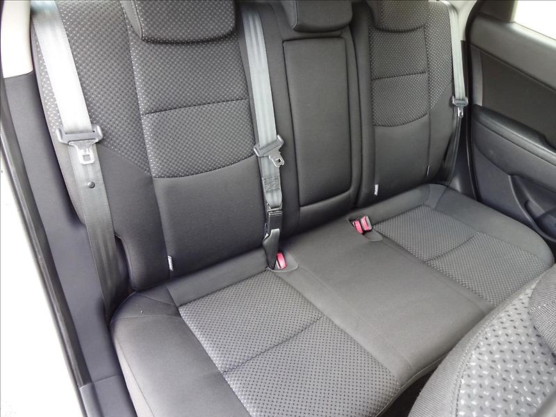 Hyundai i30 1,4i 16V 80kW LPG COMBI - fotka 24 z 46