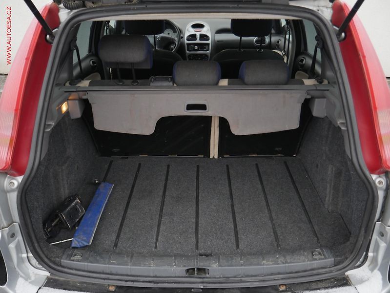 Peugeot 206 (2005) 1.1i SW, AC - fotka 7 z 14